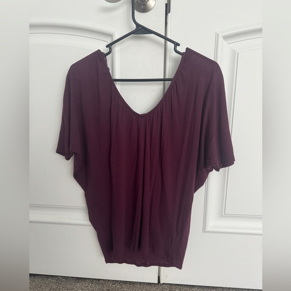 Express Crochet Embroidered Top - Picture 2 of 4